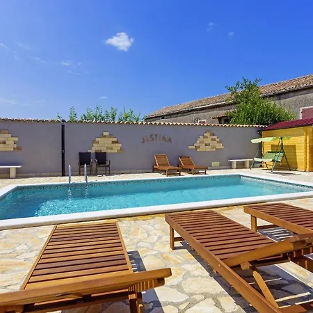 Rina In Barat - Haus Fuer 6-7 Personen Villa Kanfanar