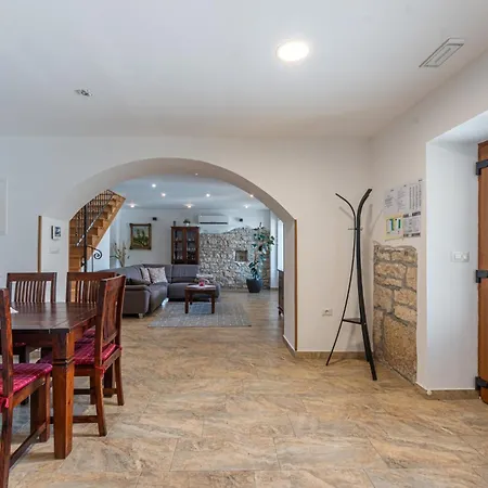 Rina In Barat - Haus Fuer 6-7 Personen Kanfanar